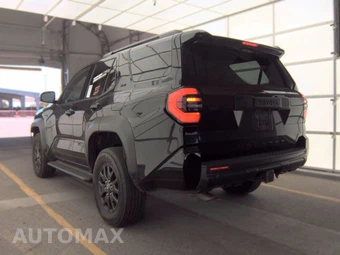 2025 Toyota 4Runner SR5 - miniatura 8