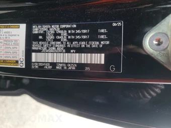 2025 Toyota 4Runner SR5 - miniatura 14