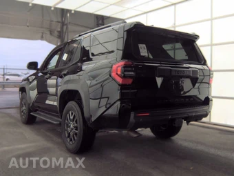 2025 Toyota 4Runner SR5 - miniatura 6