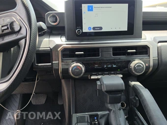 2025 Toyota 4Runner SR5 - miniatura 11