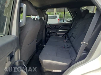 2025 Toyota 4Runner SR5 - miniatura 13