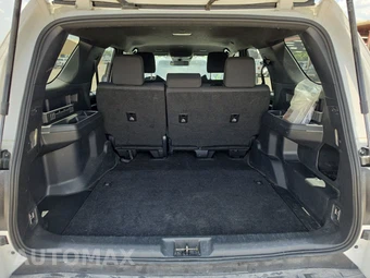 2025 Toyota 4Runner SR5 - miniatura 16
