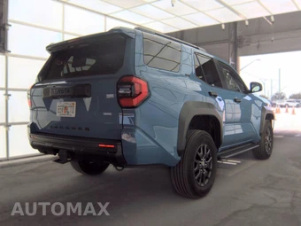 2025 Toyota 4Runner SR5 - miniatura 5