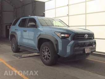 2025 Toyota 4Runner SR5 - miniatura 4