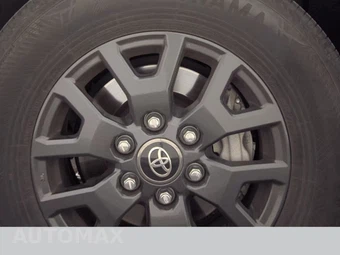 2025 Toyota 4Runner SR5 - miniatura 9