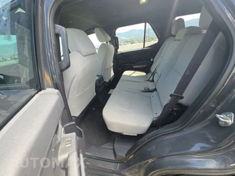 2025 Toyota 4Runner SR5 - miniatura 13