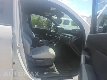 2025 Toyota 4Runner SR5 - miniatura 26