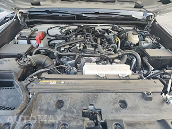 2025 Toyota 4Runner SR5 - miniatura 23