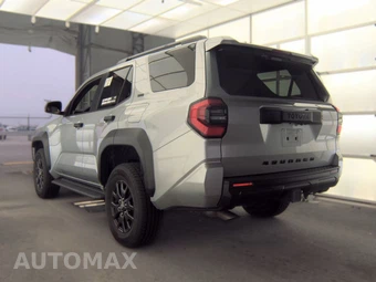 2025 Toyota 4Runner SR5 - miniatura 8