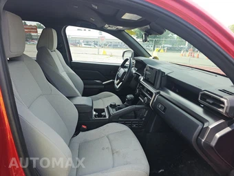 2025 Toyota 4Runner SR5 - miniatura 8