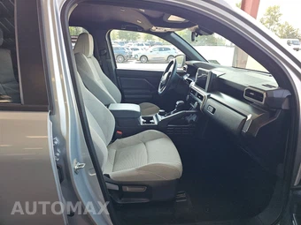 2025 Toyota 4Runner SR5 - miniatura 8