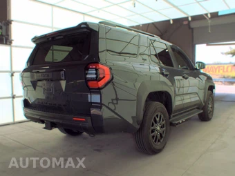 2025 Toyota 4Runner SR5 - miniatura 4