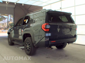 2025 Toyota 4Runner SR5 - miniatura 6