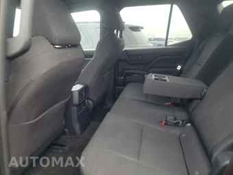 2025 Toyota 4Runner SR5 - miniatura 13
