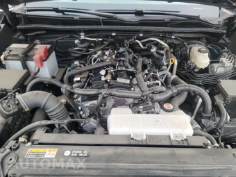 2025 Toyota 4Runner SR5 - miniatura 15