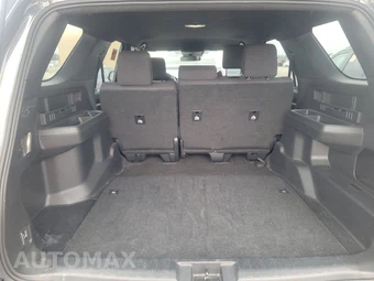 2025 Toyota 4Runner SR5 - miniatura 16