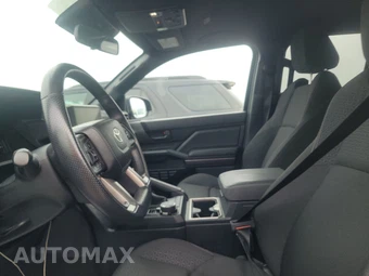 2025 Toyota 4Runner SR5 - miniatura 7