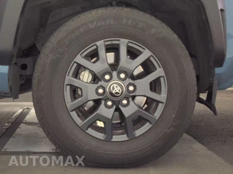 2025 Toyota 4Runner SR5 - miniatura 10