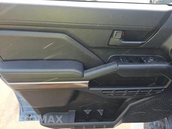 2025 Toyota 4Runner SR5 - miniatura 15