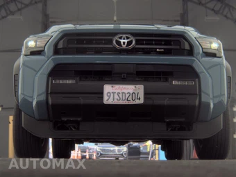 2025 Toyota 4Runner SR5 - miniatura 3