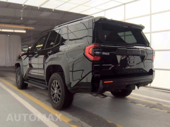 2025 Toyota 4Runner SR5 - miniatura 6