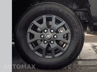 2025 Toyota 4Runner SR5 - miniatura 10