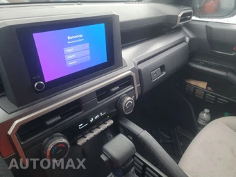2025 Toyota 4Runner SR5 - miniatura 15