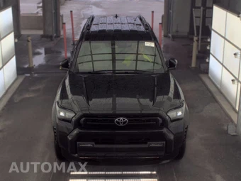 2025 Toyota 4Runner SR5 - miniatura 2