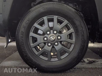 2025 Toyota 4Runner SR5 - miniatura 9