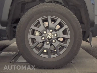 2025 Toyota 4Runner SR5 - miniatura 10