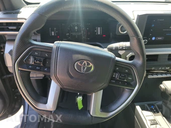 2025 Toyota 4Runner SR5 - miniatura 16