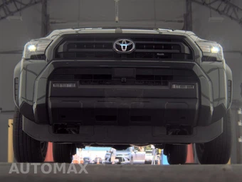 2025 Toyota 4Runner SR5 - miniatura 3