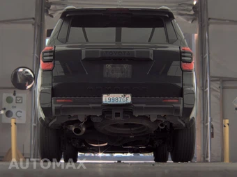 2025 Toyota 4Runner SR5 - miniatura 7