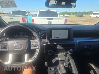 2025 Toyota 4Runner SR5 - miniatura 11