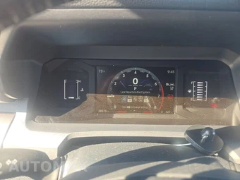 2025 Toyota 4Runner SR5 - miniatura 12