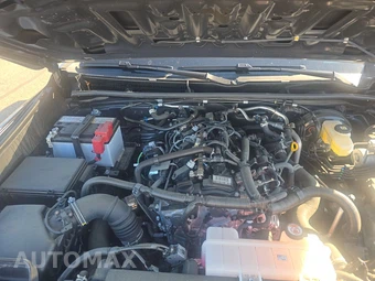 2025 Toyota 4Runner SR5 - miniatura 15
