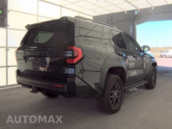 2025 Toyota 4Runner SR5 - miniatura 4