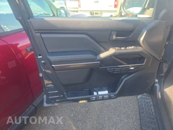 2025 Toyota 4Runner SR5 - miniatura 9
