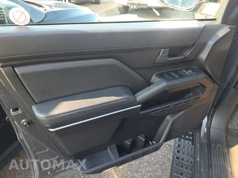 2025 Toyota 4Runner SR5 - miniatura 9