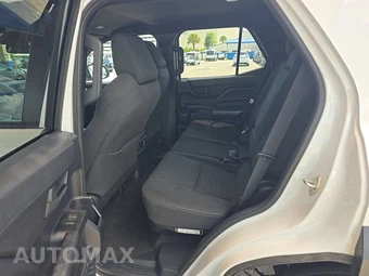 2025 Toyota 4Runner SR5 - miniatura 13