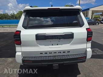 2025 Toyota 4Runner SR5 - miniatura 5