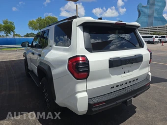 2025 Toyota 4Runner SR5 - miniatura 6