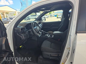 2025 Toyota 4Runner SR5 - miniatura 7