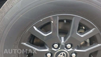 2025 Toyota 4Runner SR5 - miniatura 25