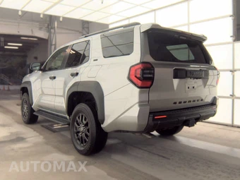 2025 Toyota 4Runner SR5 - miniatura 6