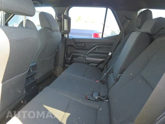 2025 Toyota 4Runner SR5 - miniatura 13