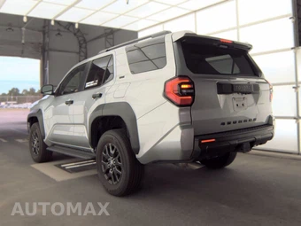 2025 Toyota 4Runner SR5 - miniatura 8