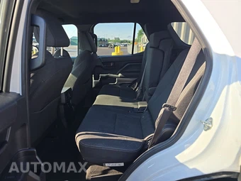 2025 Toyota 4Runner SR5 - miniatura 13