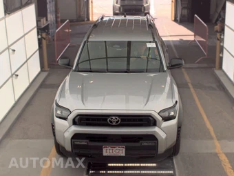 2025 Toyota 4Runner SR5 - miniatura 2