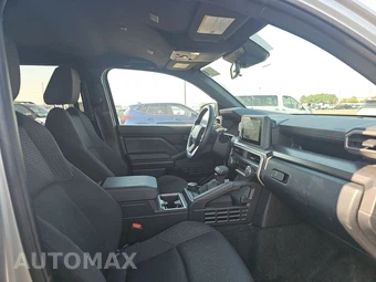 2025 Toyota 4Runner SR5 - miniatura 8